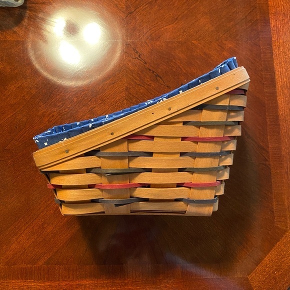 Longaberger Hand Woven Traditions Christmas Vegetable Sleigh Basket Medium - Picture 2 of 4